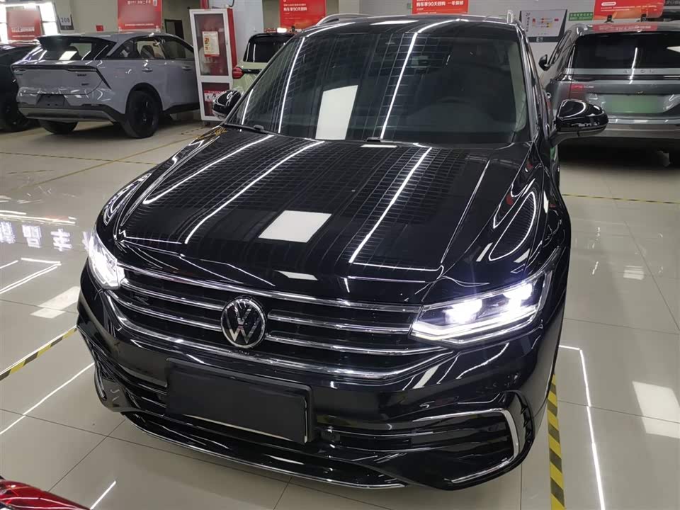Volkswagen Tiguan L