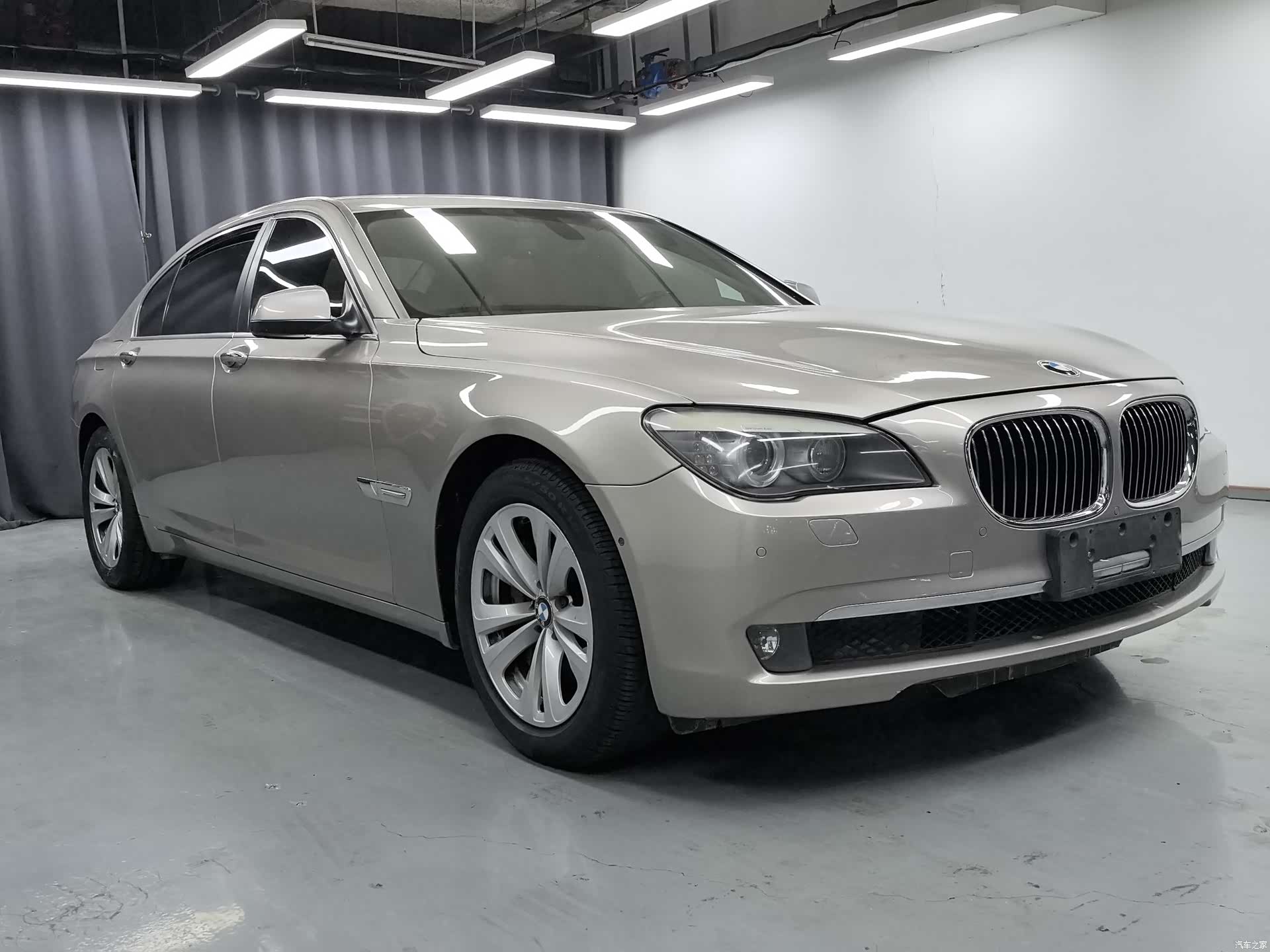 BMW 7 Series, 2011 3