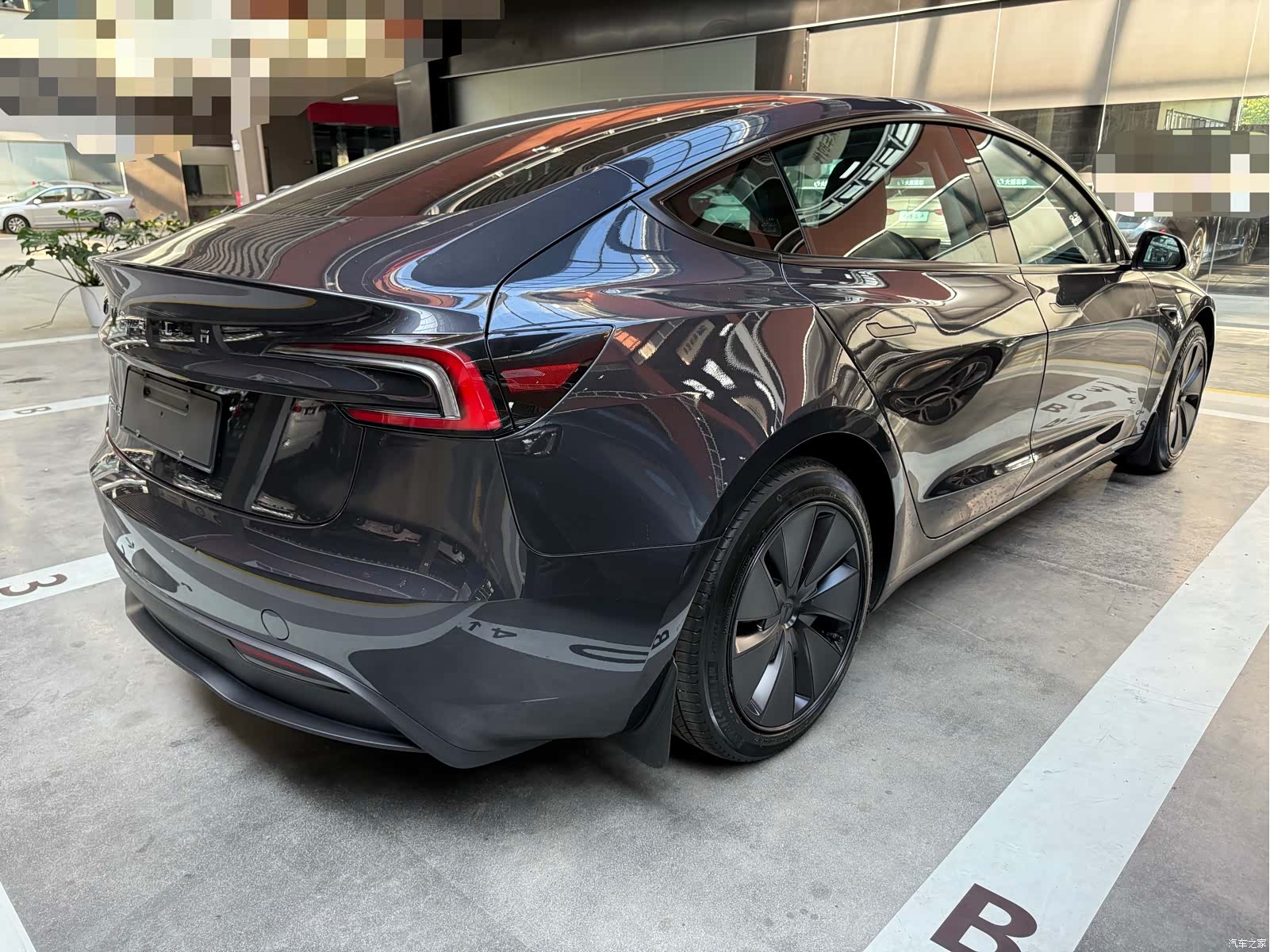 Tesla Model 3, 2024 6