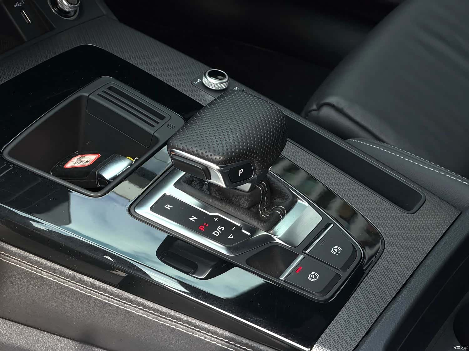 Audi Q5L, 2023 все фото