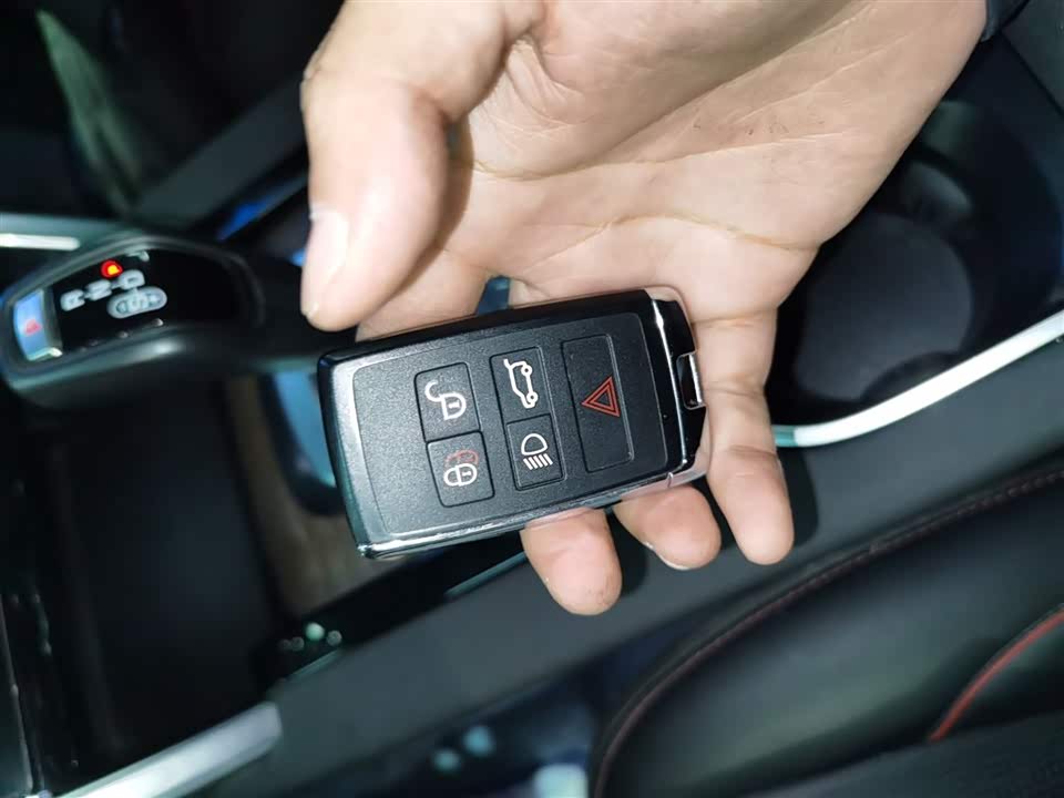 Land Rover Discover sources for sports