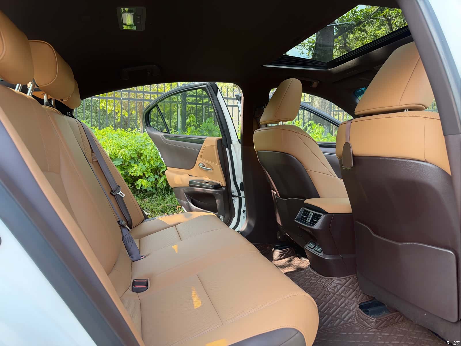 Lexus ES, 2020 6