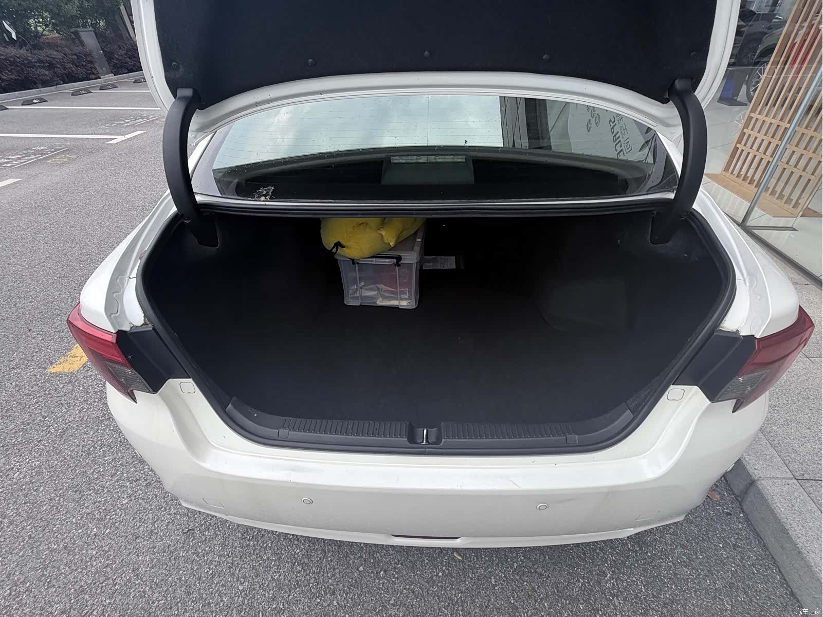 Toyota 2.5V, 2017 12