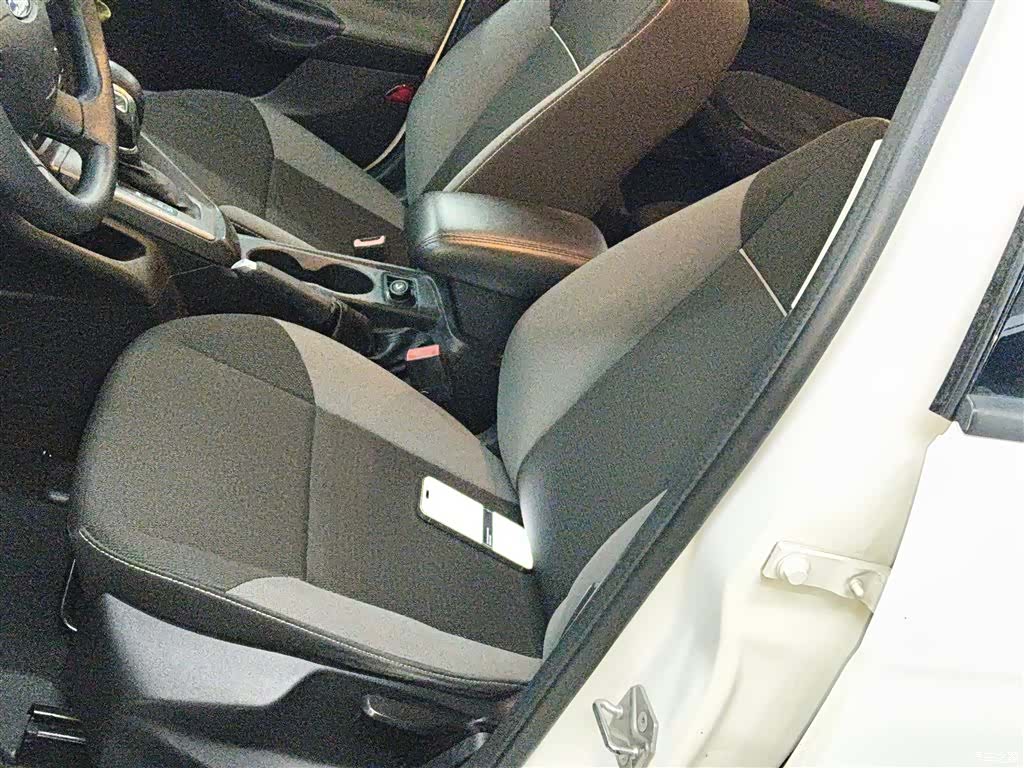 Ford Focus, 2015 15