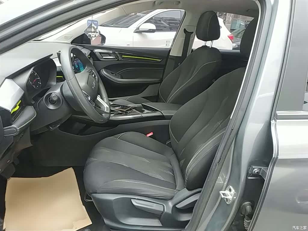 Roewe i5, 2021 15