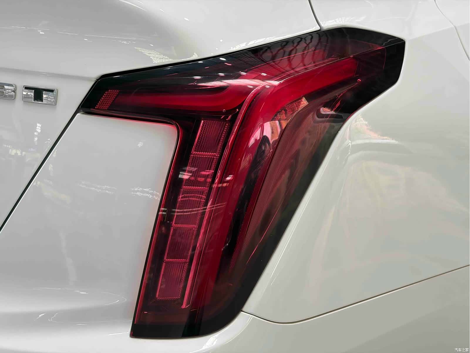 Cadillac CT5, 2022 25