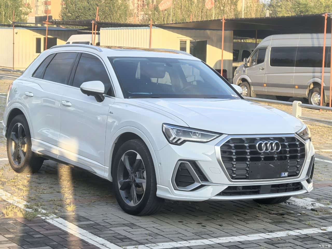 Audi Q3, 2022 3