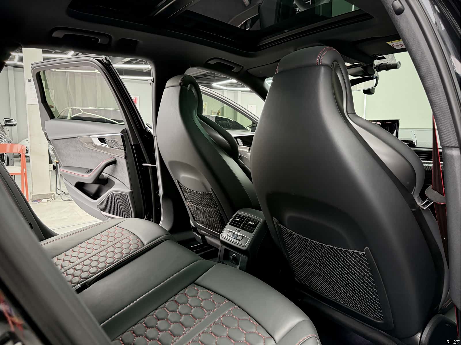 Audi RS4, 2024 16