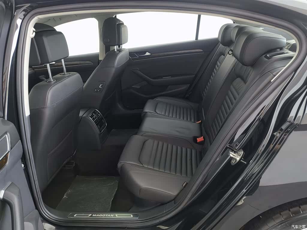 Volkswagen Magotan, 2018 15