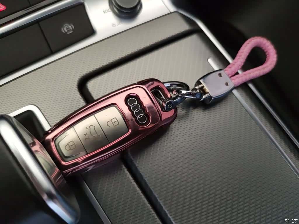 Audi A6L, 2020 9