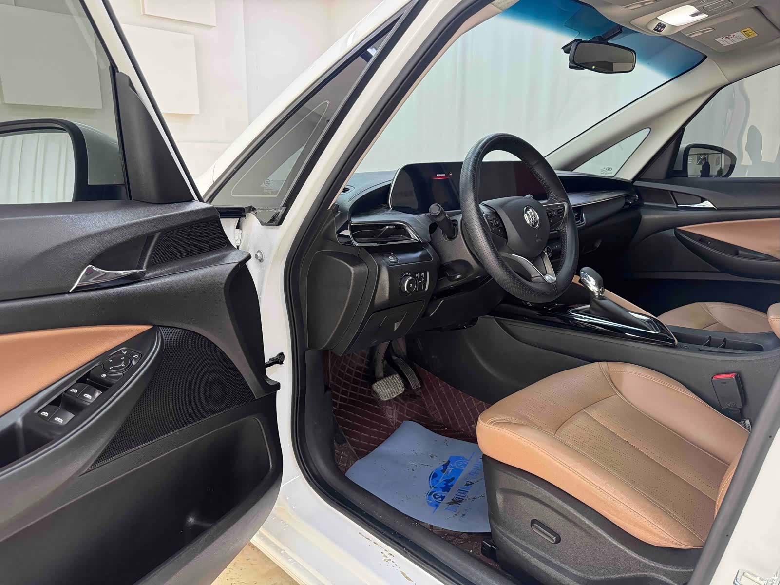 Buick GL6, 2022 7