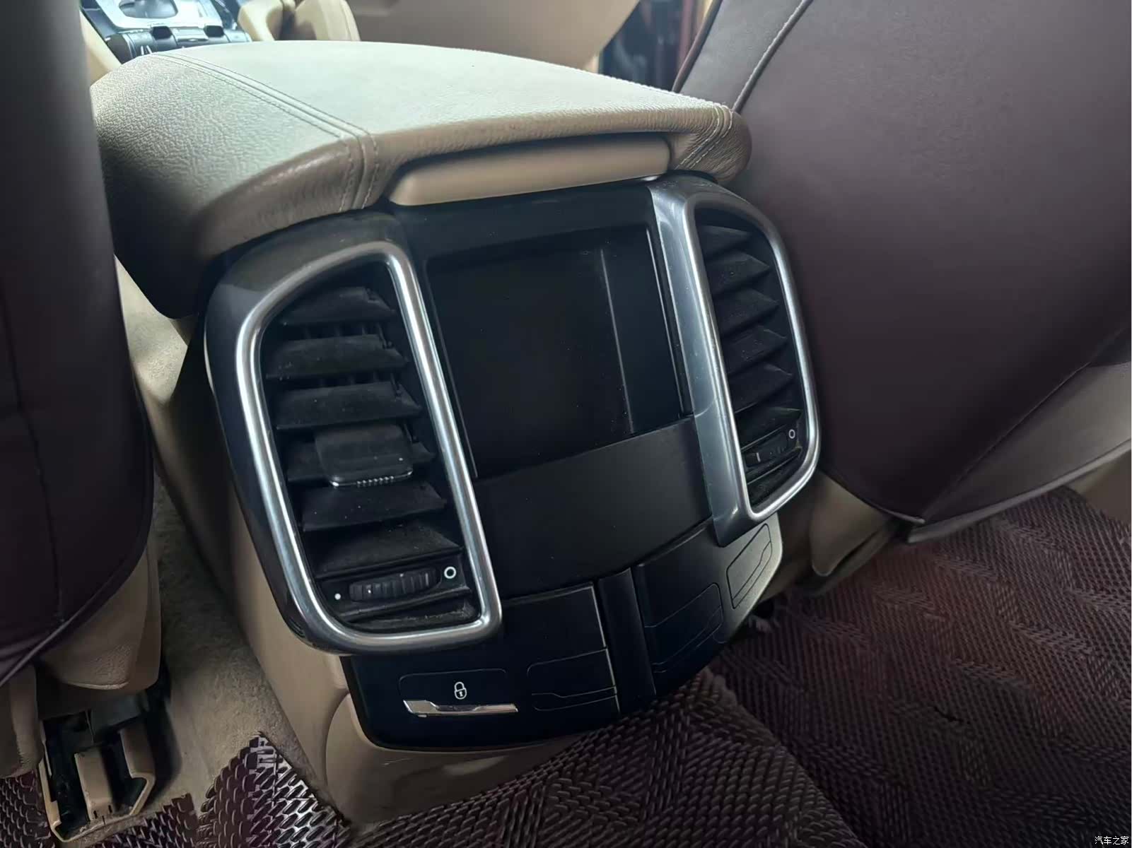 Porsche Cayenne, 2012 24