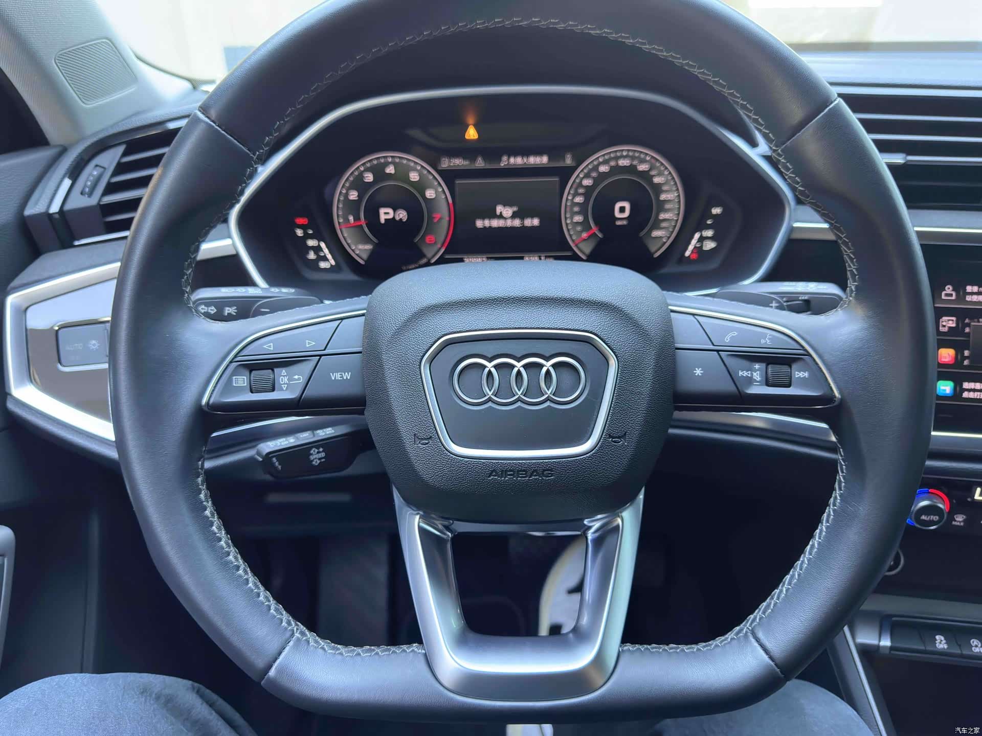 Audi Q3, 2023 14