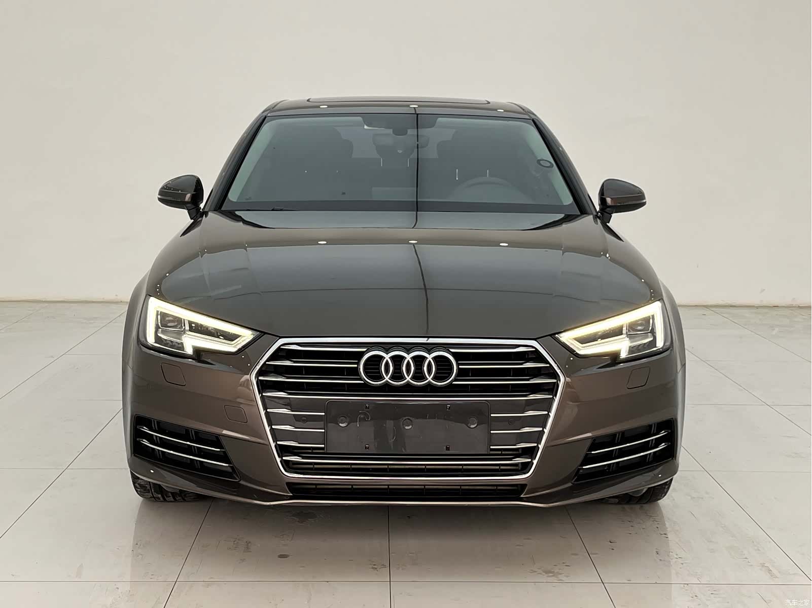 Audi A4L, 2018 1