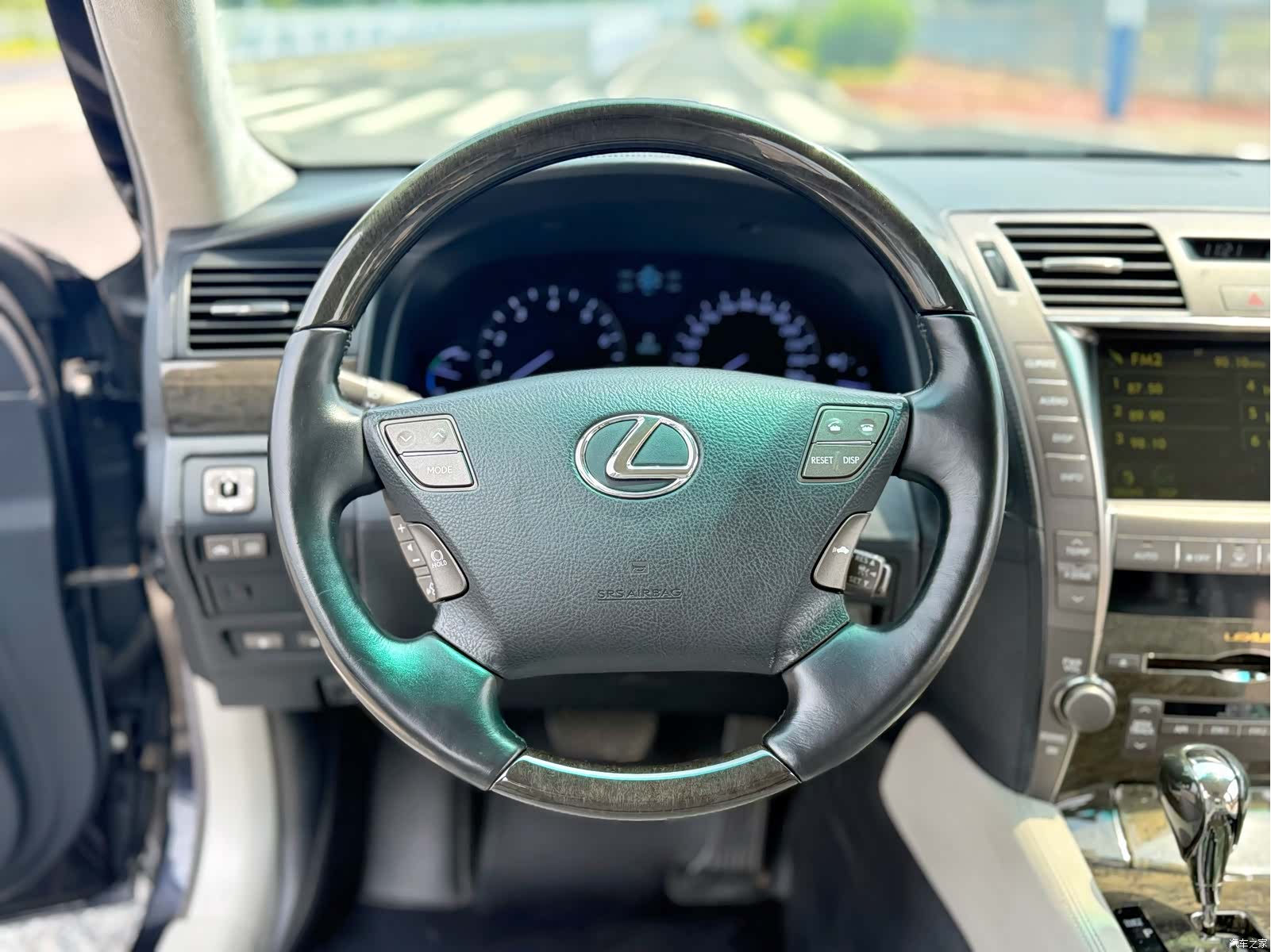 Lexus LS, 2009 14