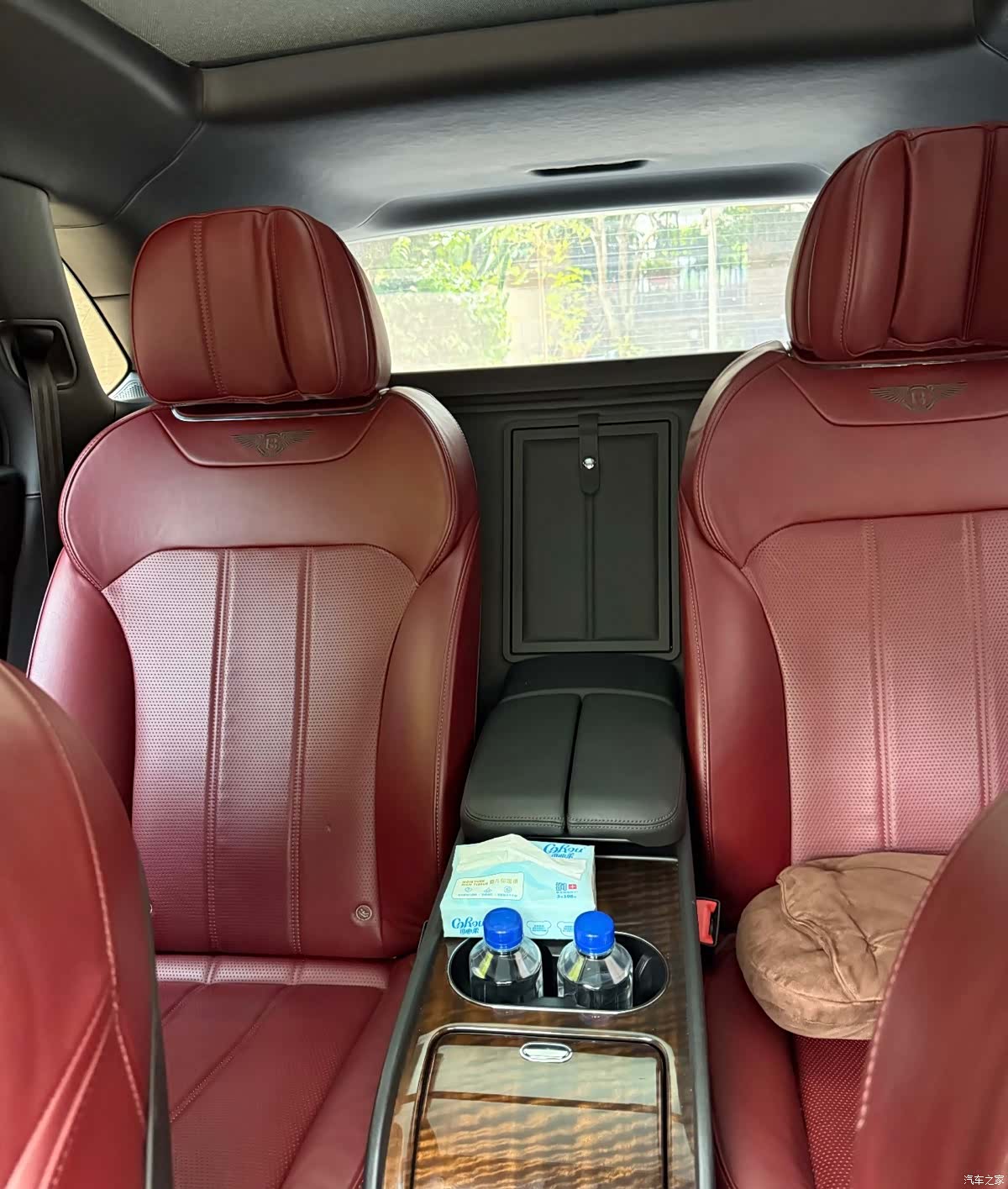 Bentley Bentayga, 2020 3