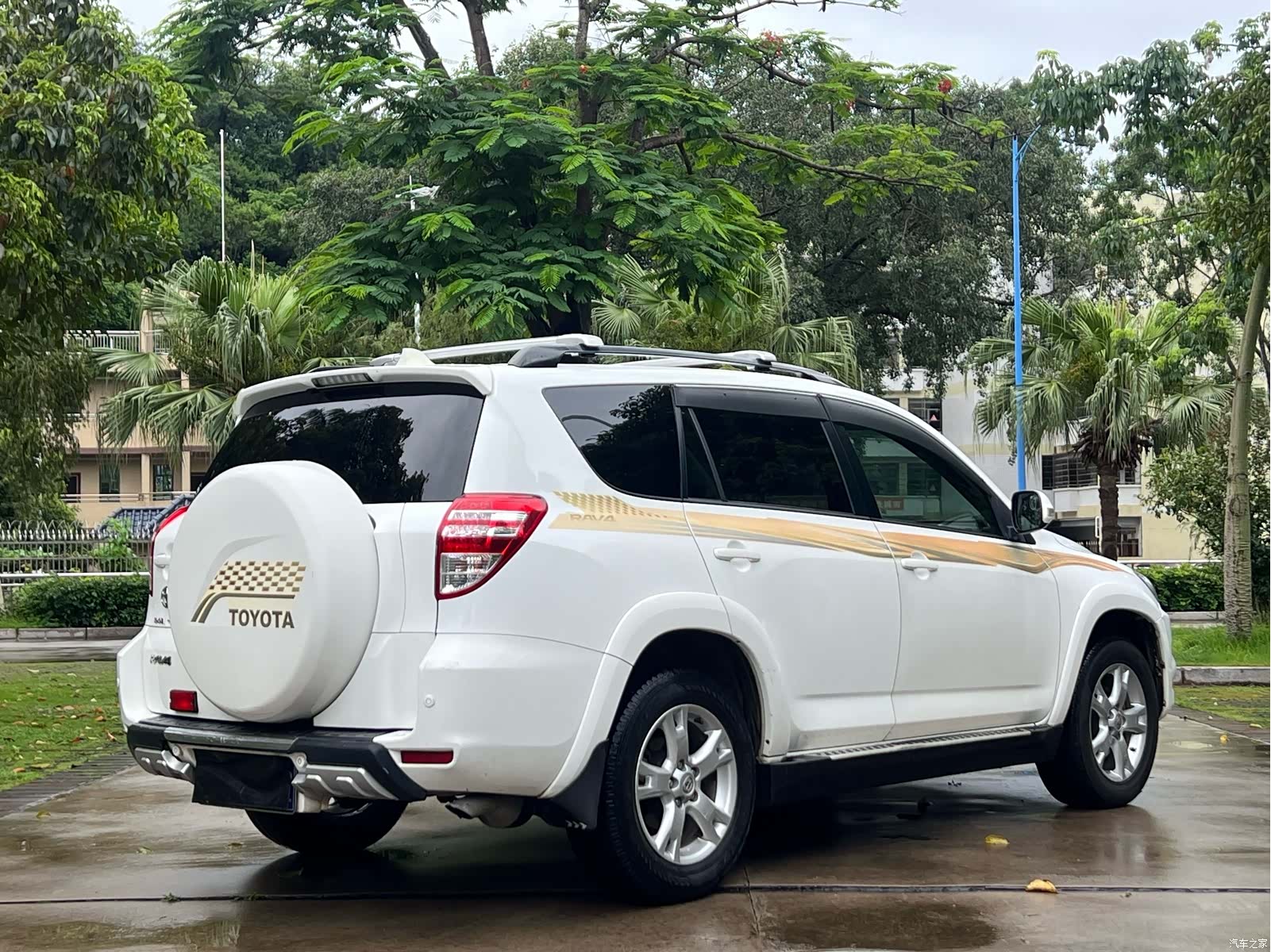 Toyota RAV4, 2012 9