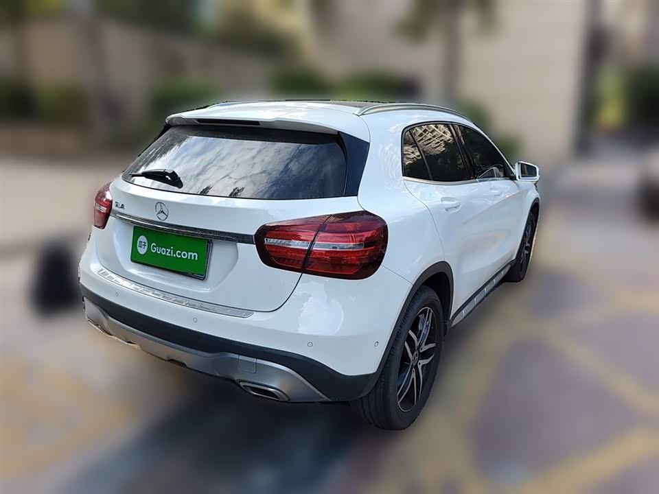 Mercedes-Benz GLA