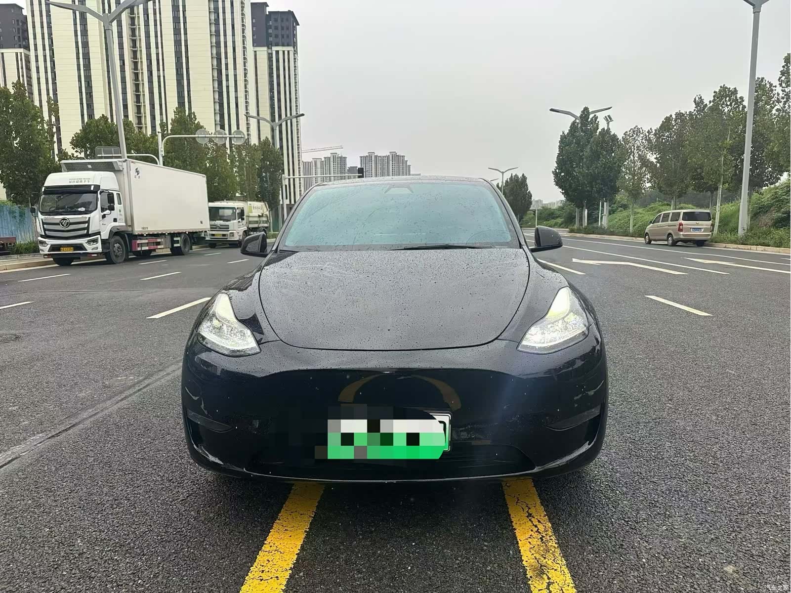 Tesla Model Y, 2023 2