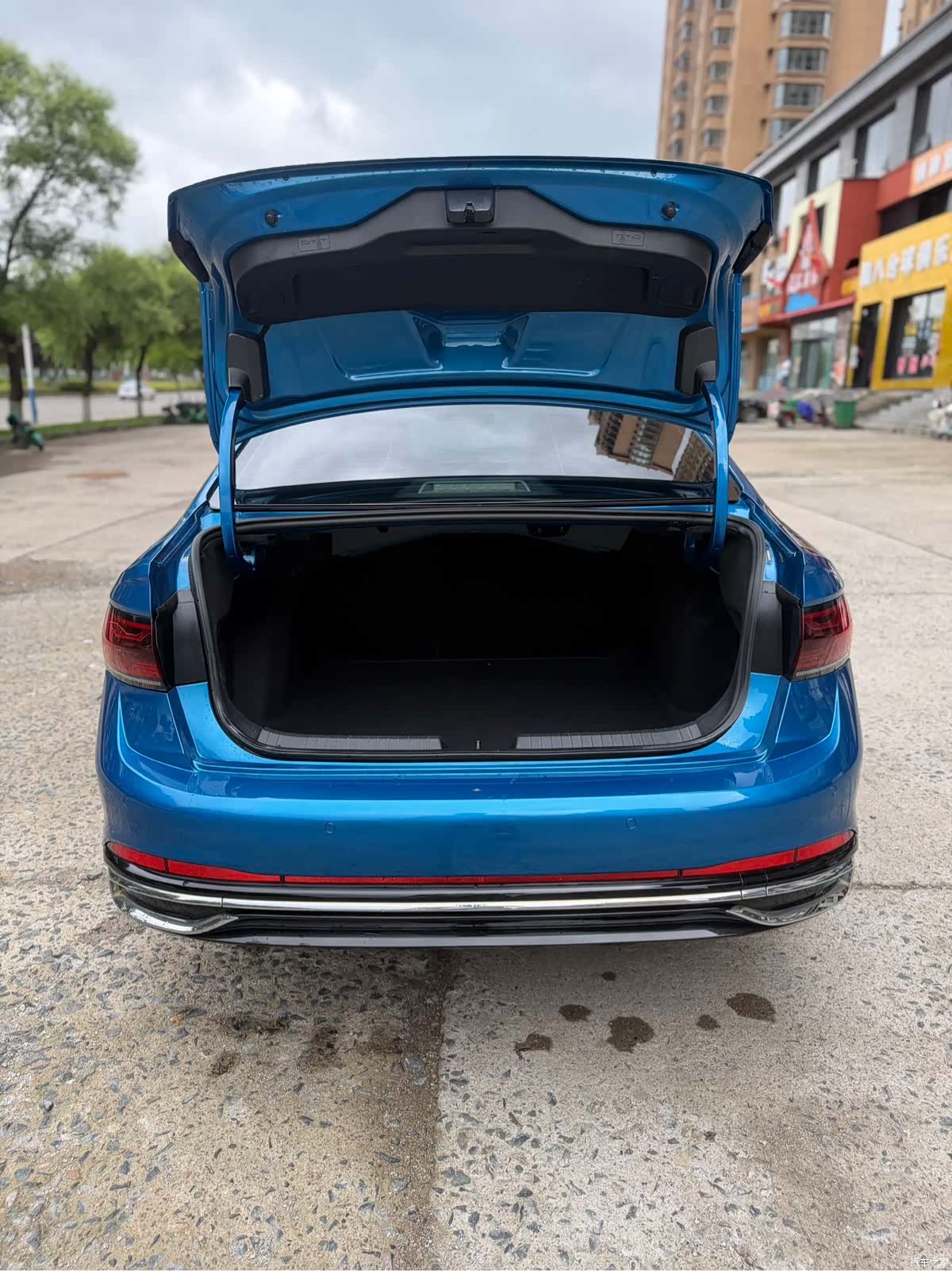 Volkswagen Sagitar, 2022 14