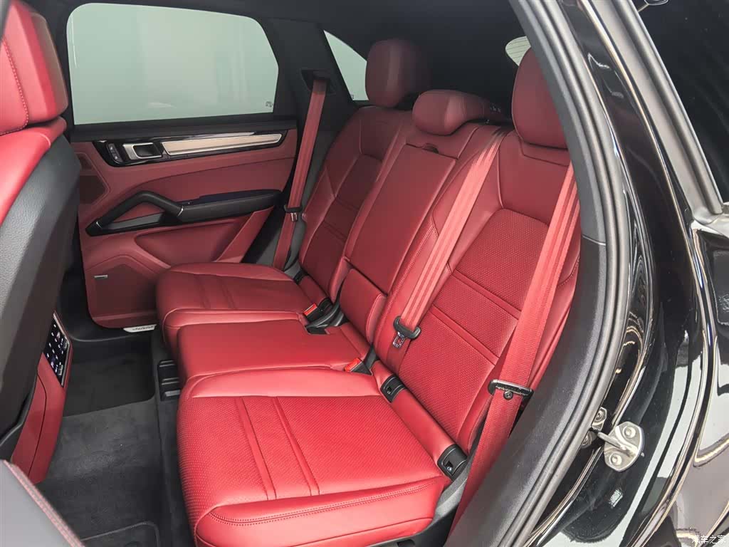 Porsche Cayenne, 2023 21