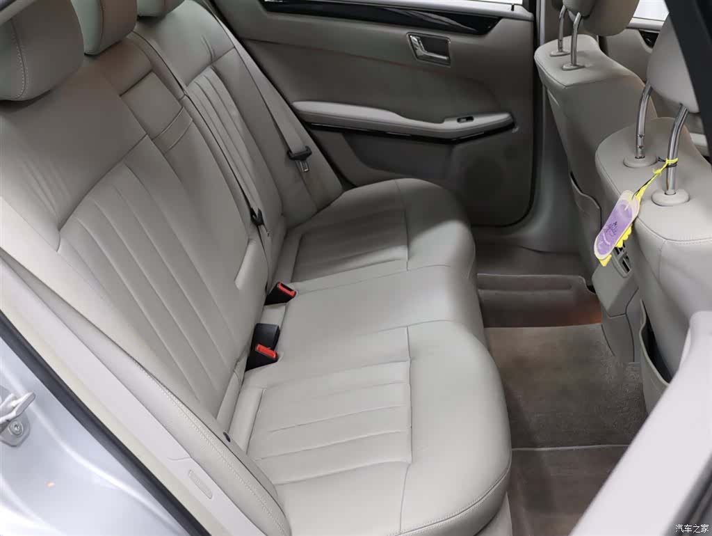 Mercedes-Benz E-Class, 2010 21