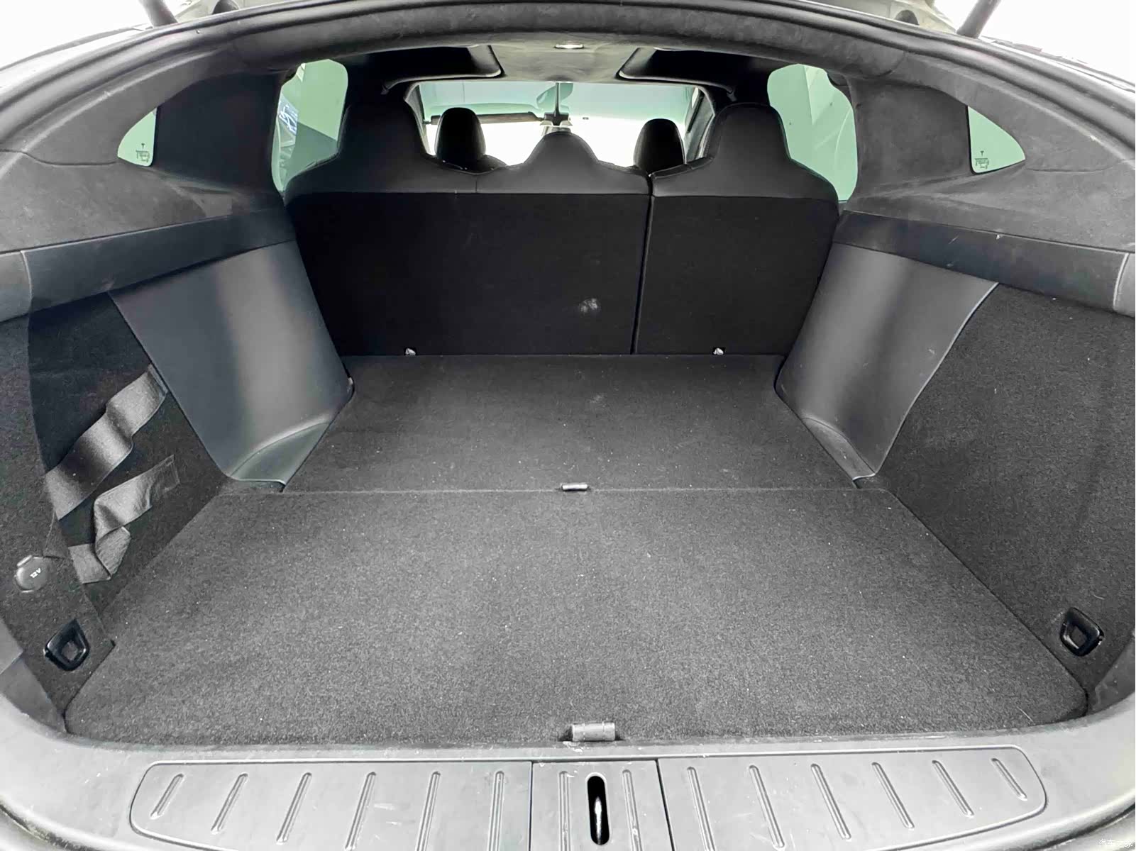 Tesla Model X, 2020 20