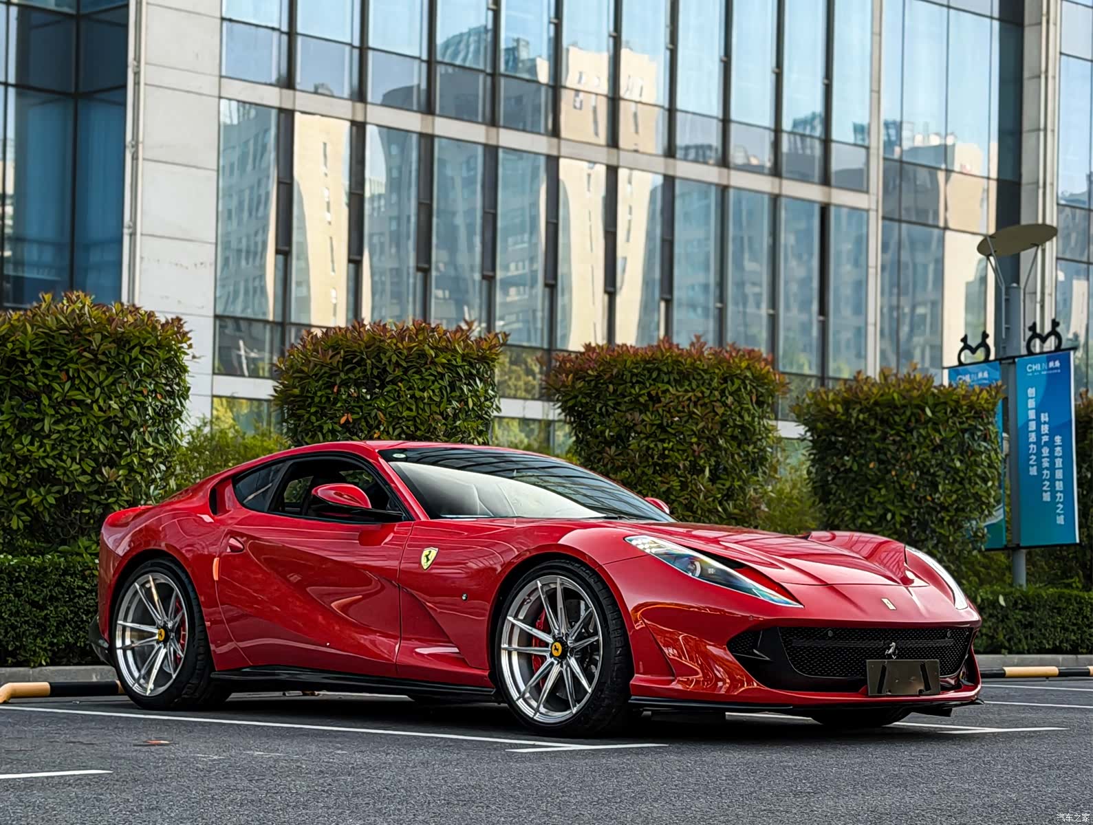 Ferrari 812, 2018 22