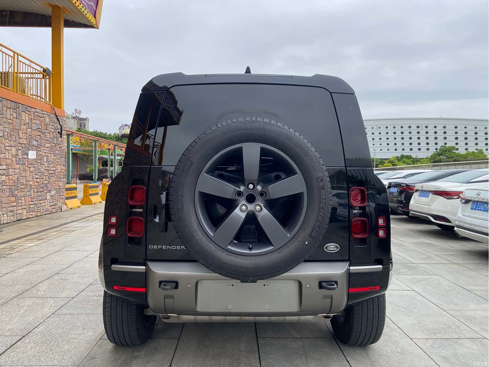 Land Rover Defender, 2023 4