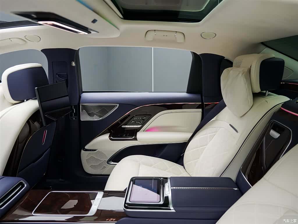 Hongqi Guoya, 2025 16