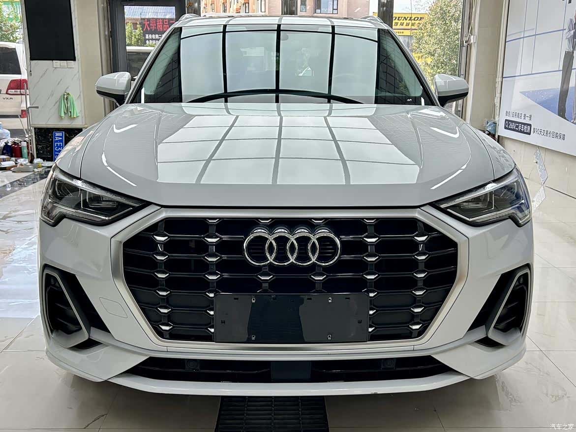 Audi Q3, 2023 2