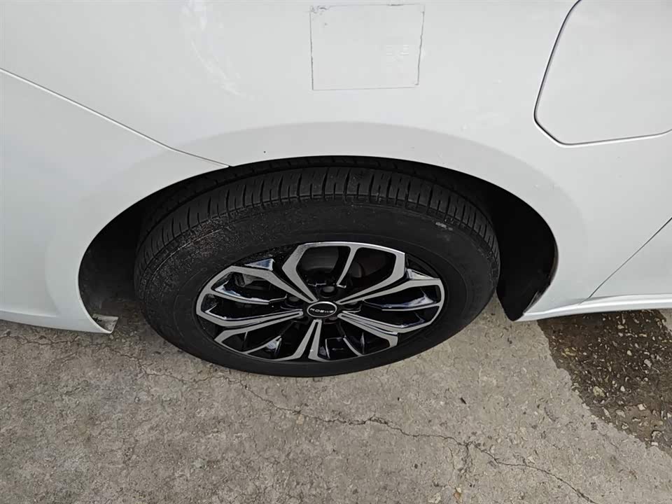Roewe i6 MAX Roewe i6 MAX