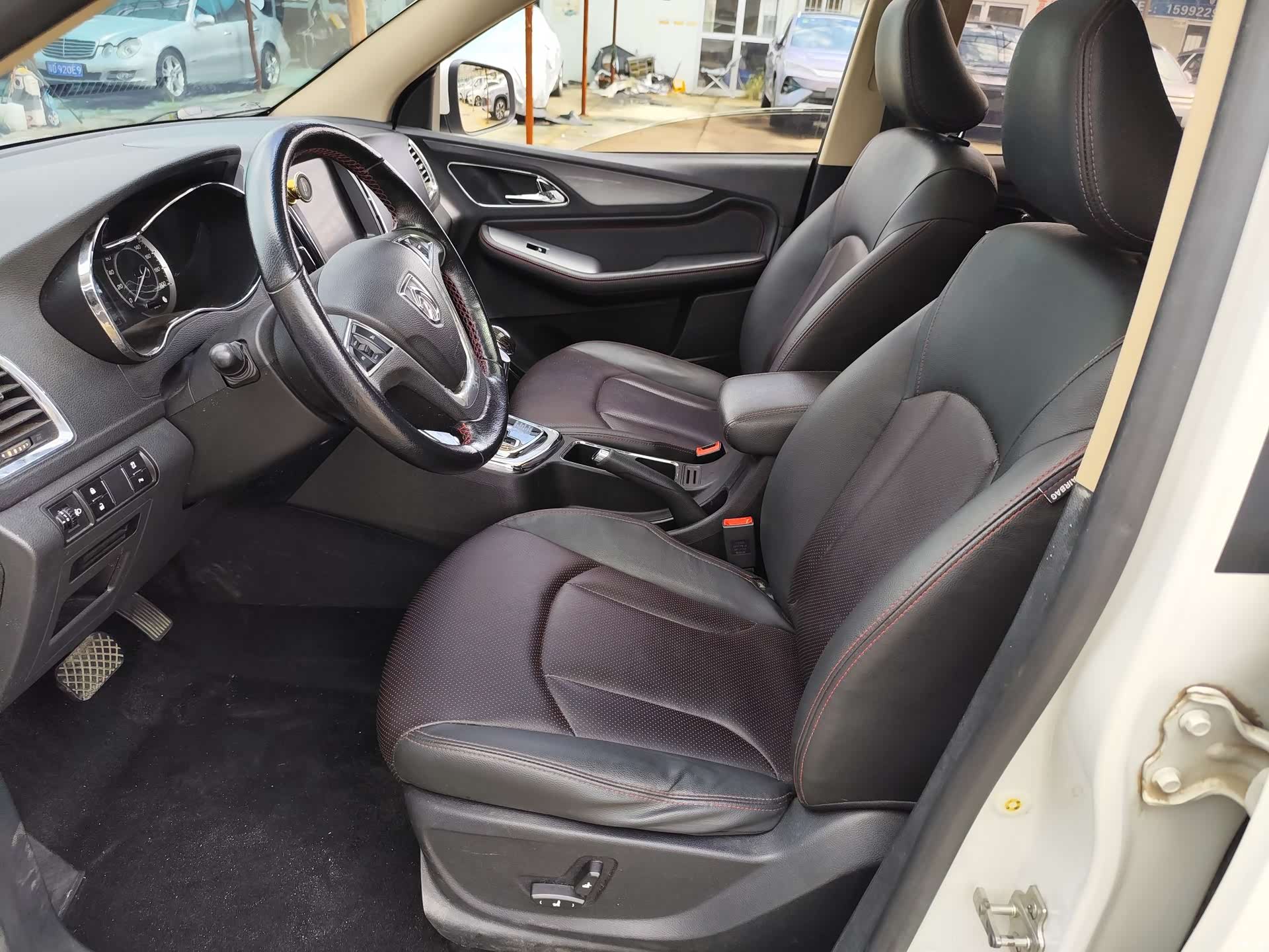 Wuling 560, 2017 4