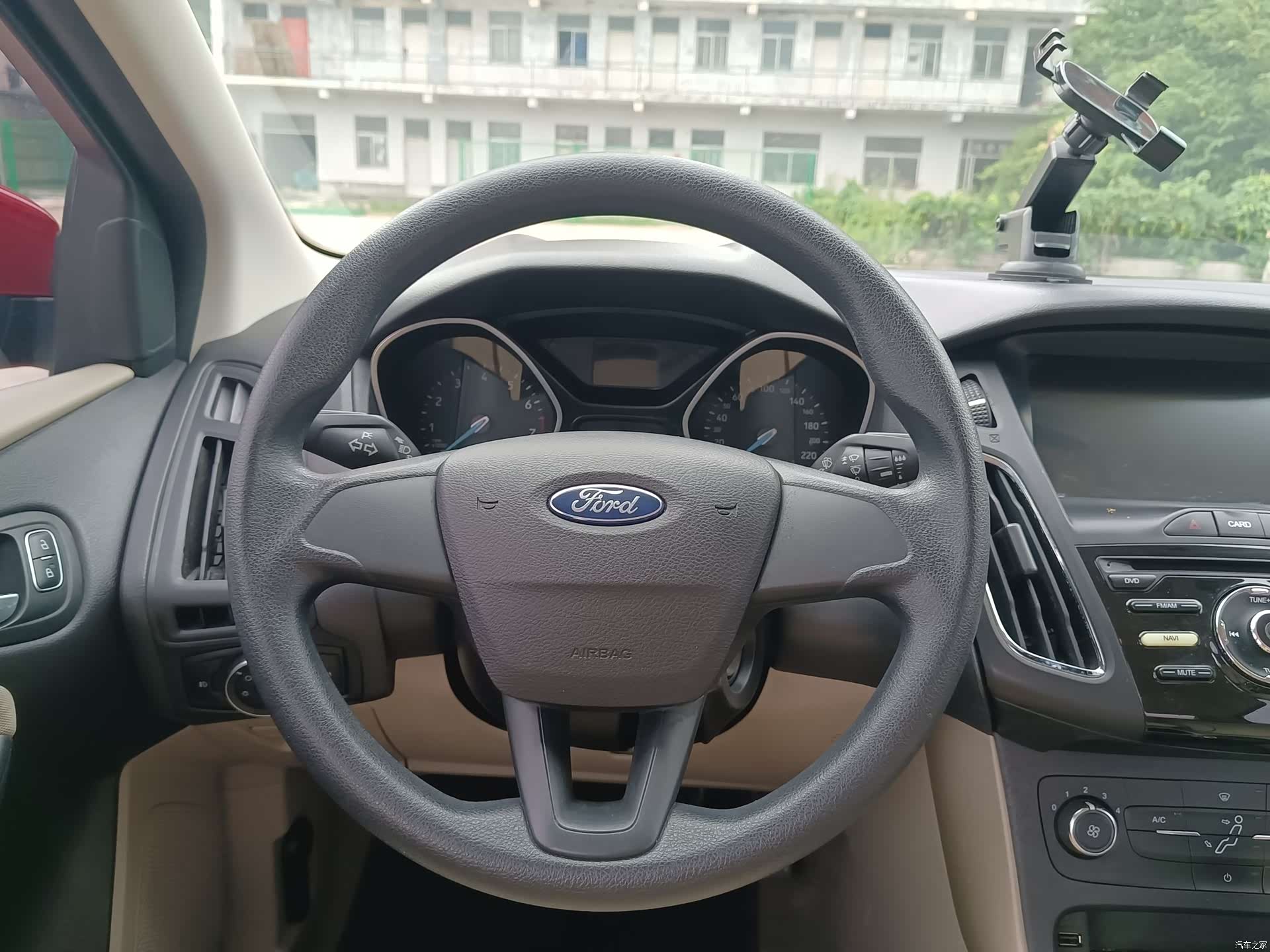 Ford Focus, 2017 12