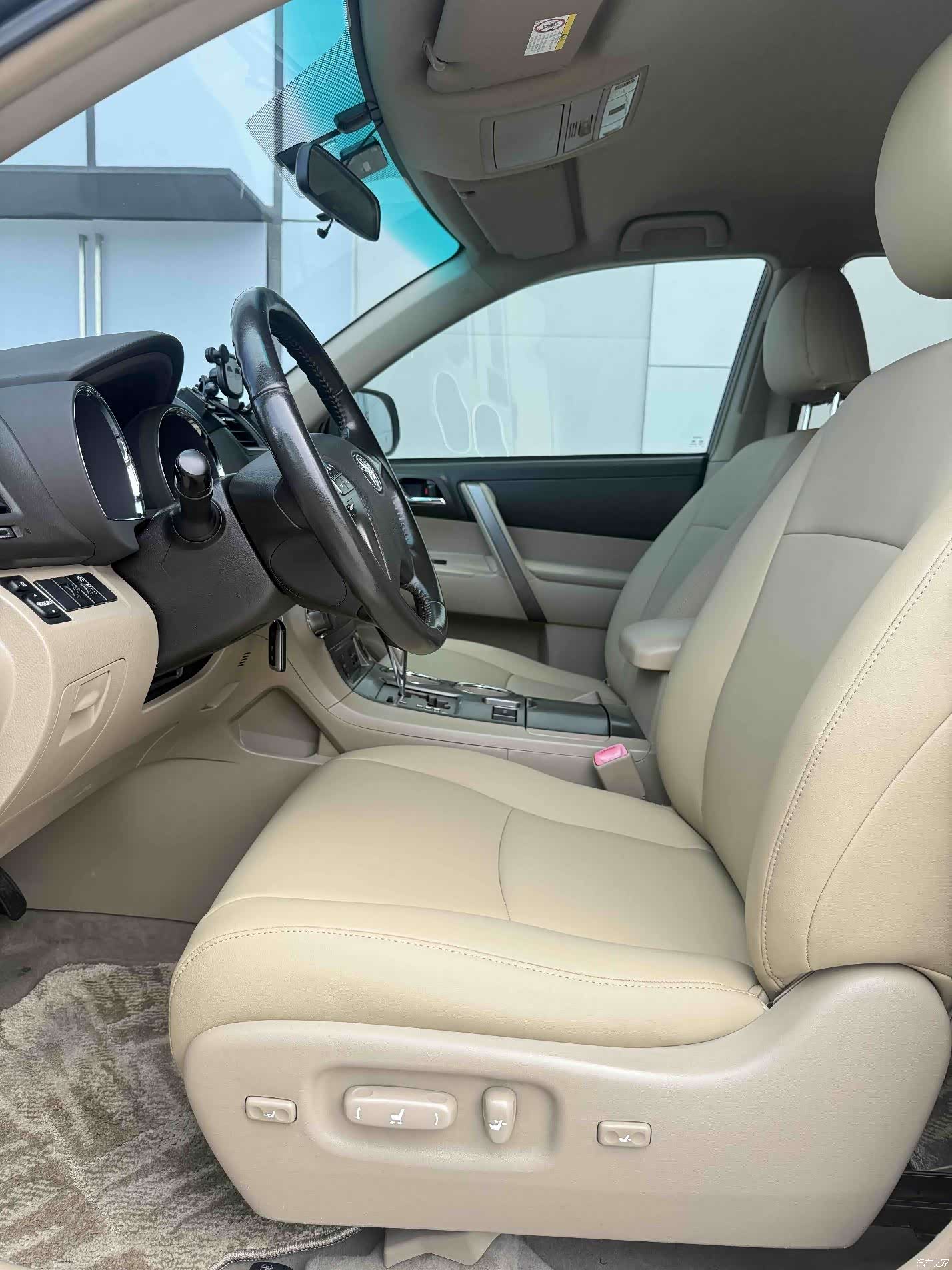Toyota Highlander, 2010 все фото