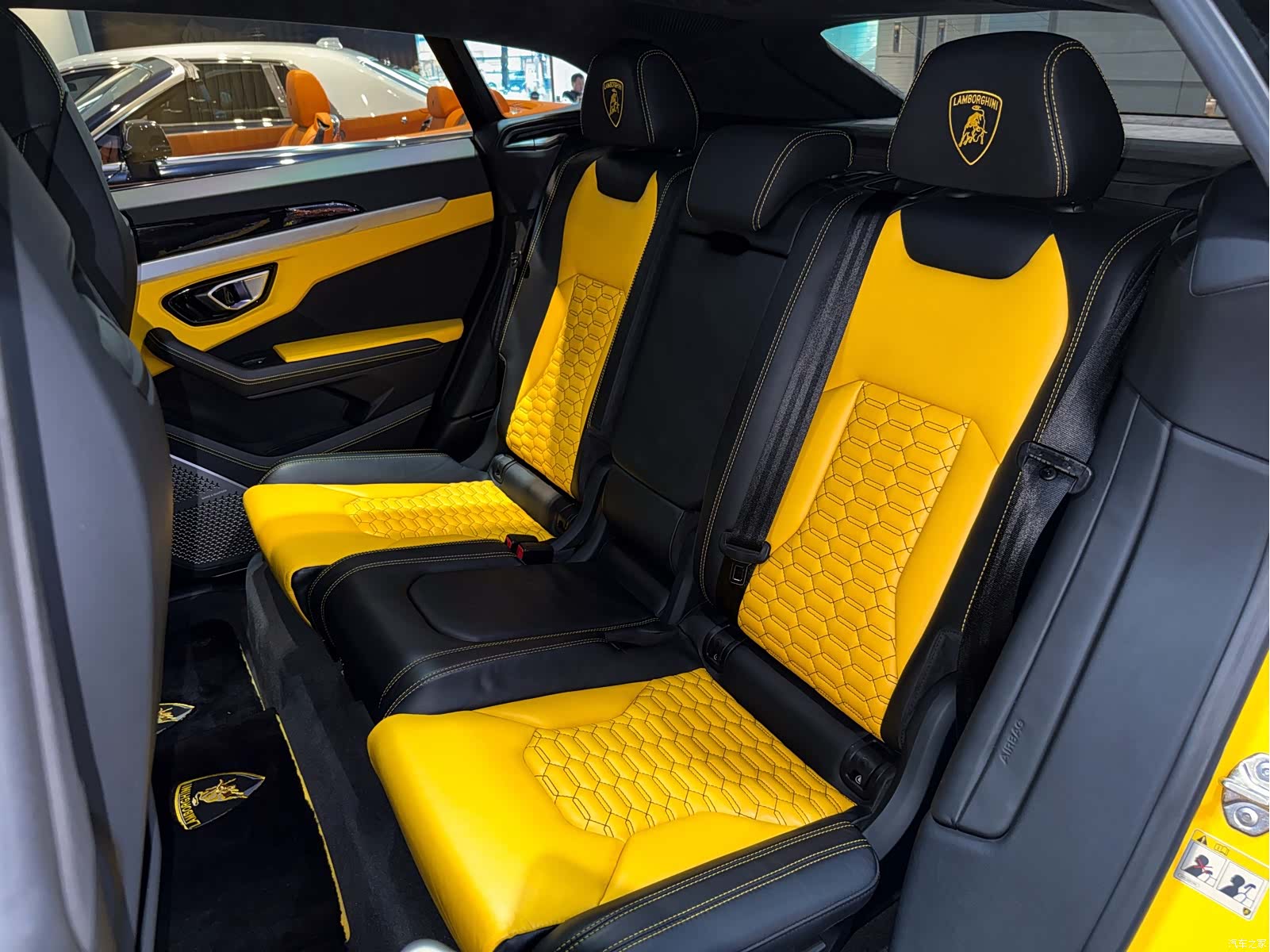 Lamborghini Urus, 2019 24