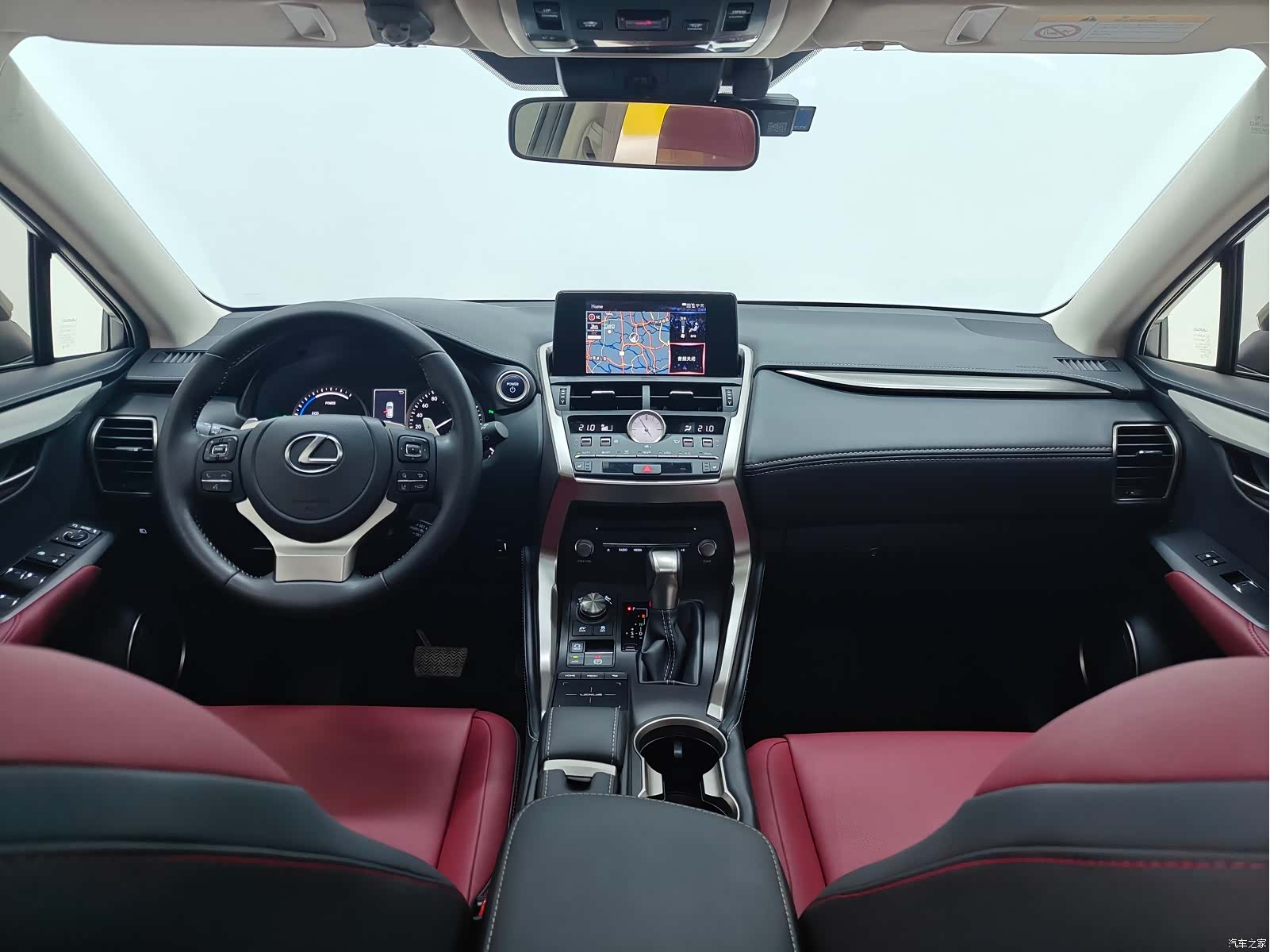 Lexus NX, 2021 23