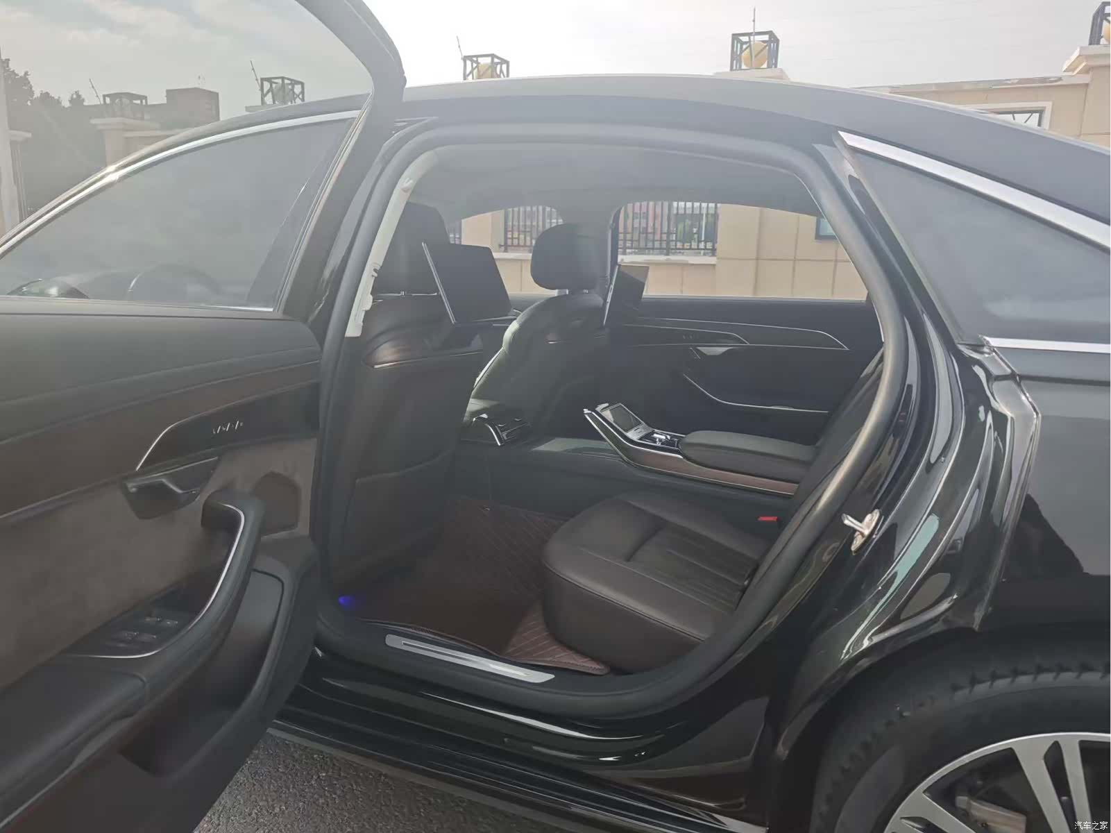 Audi A8L, 2021 все фото