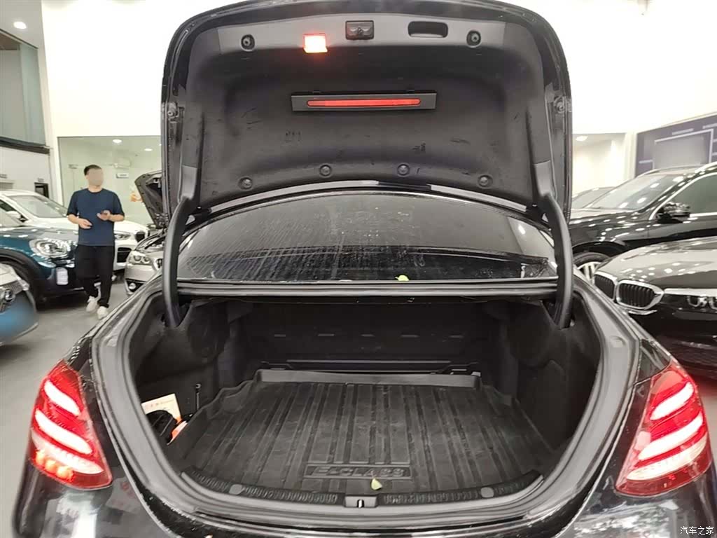 Mercedes-Benz E-Class, 2019 19