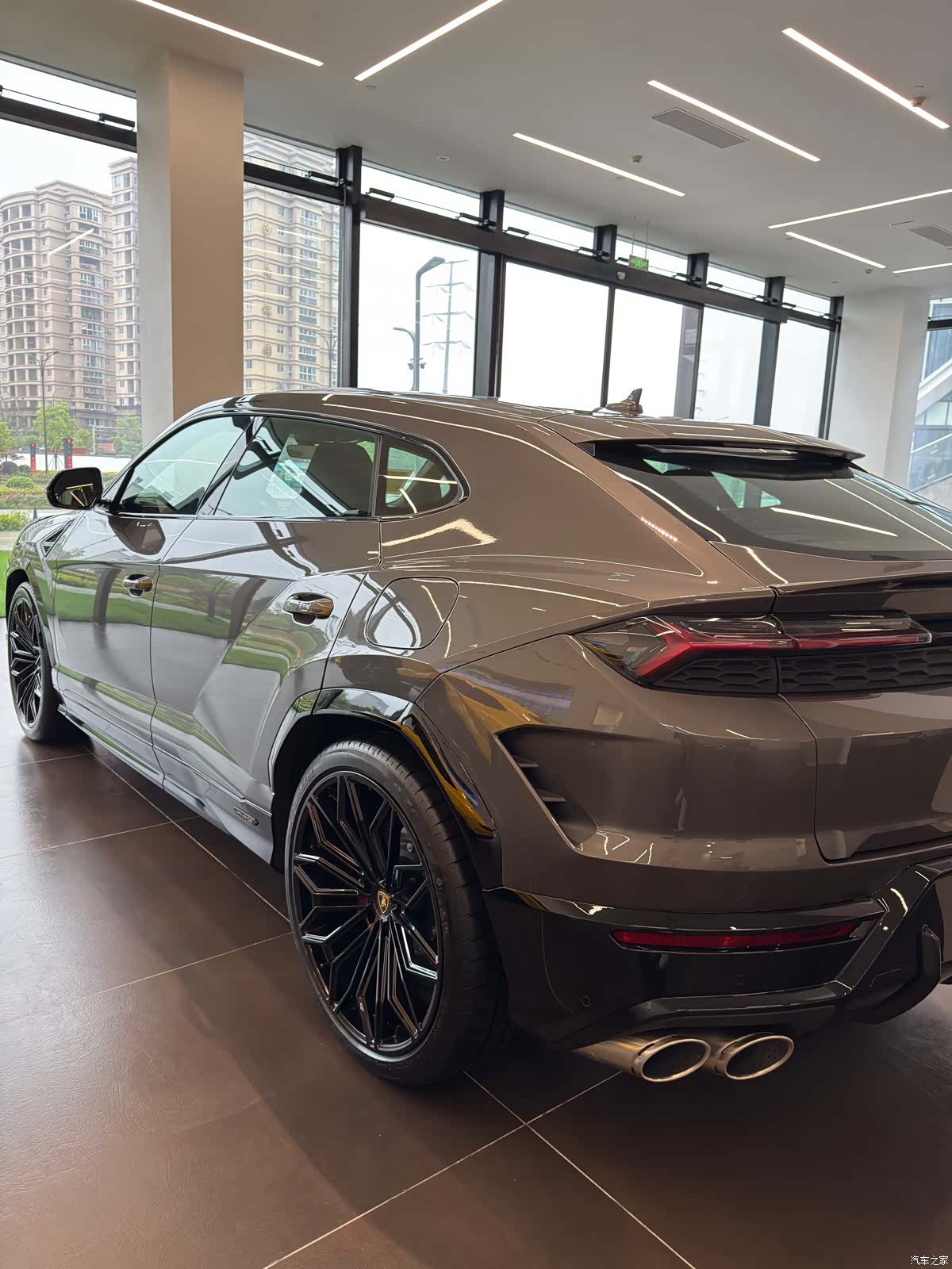 Lamborghini Urus, 2025 11