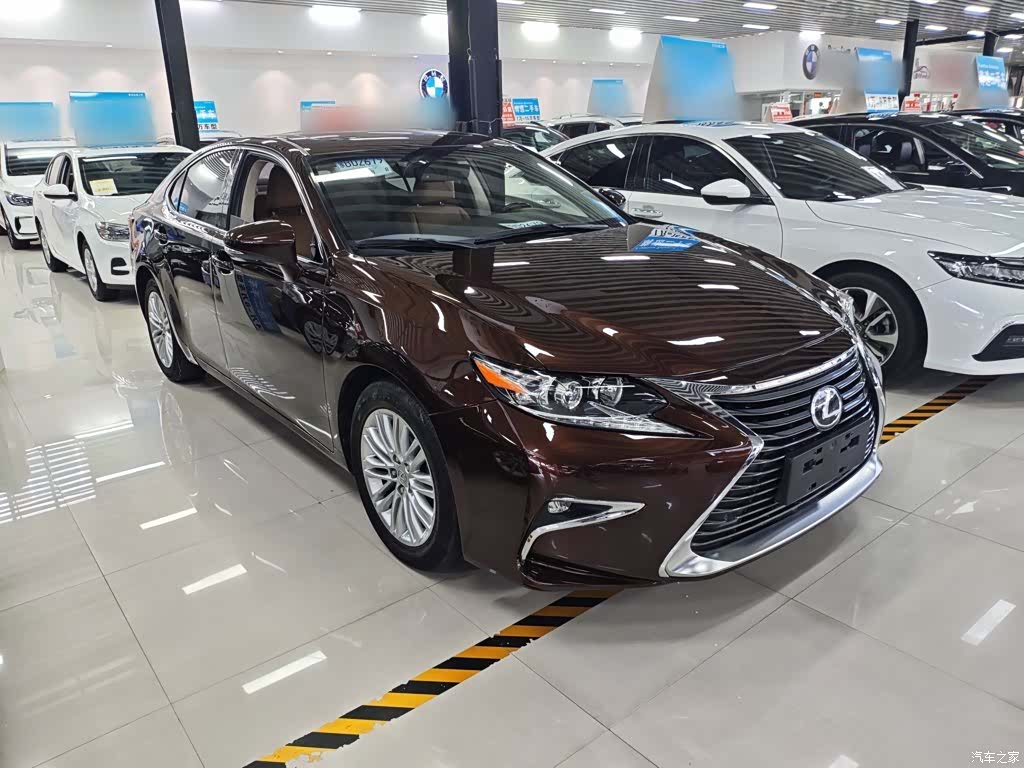 Lexus ES, 2016 8