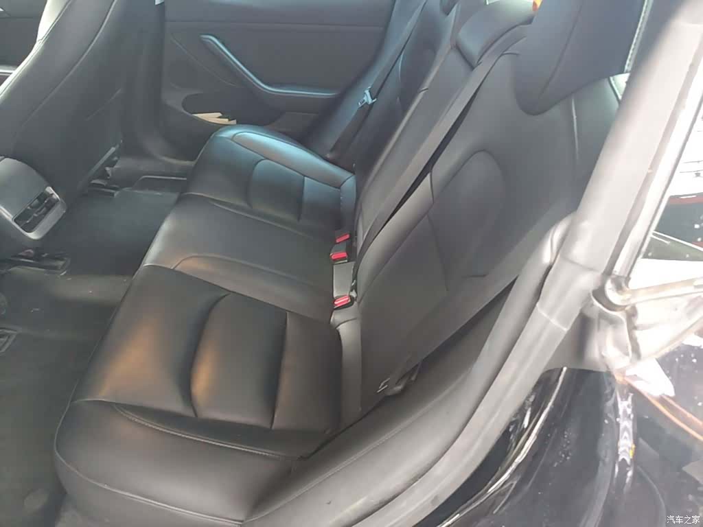 Tesla Model 3, 2022 17