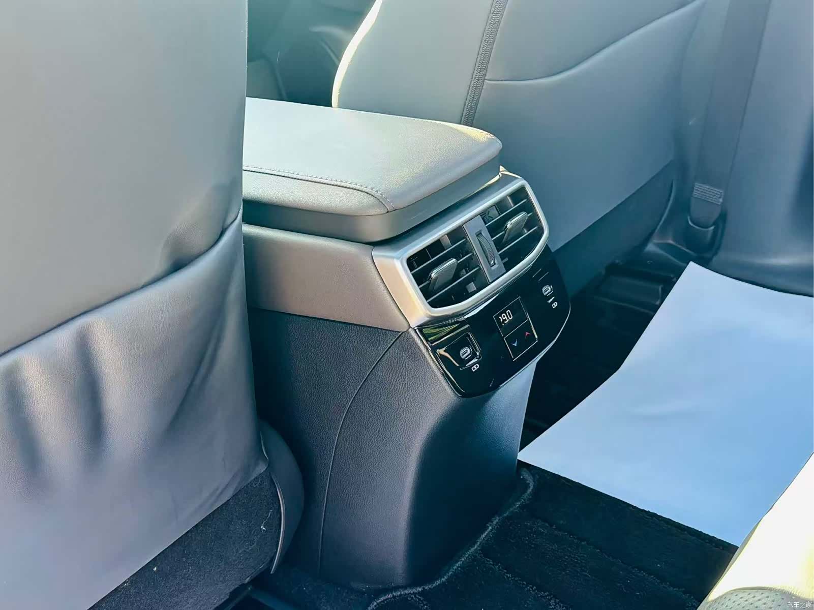 Lexus RX, 2023 14