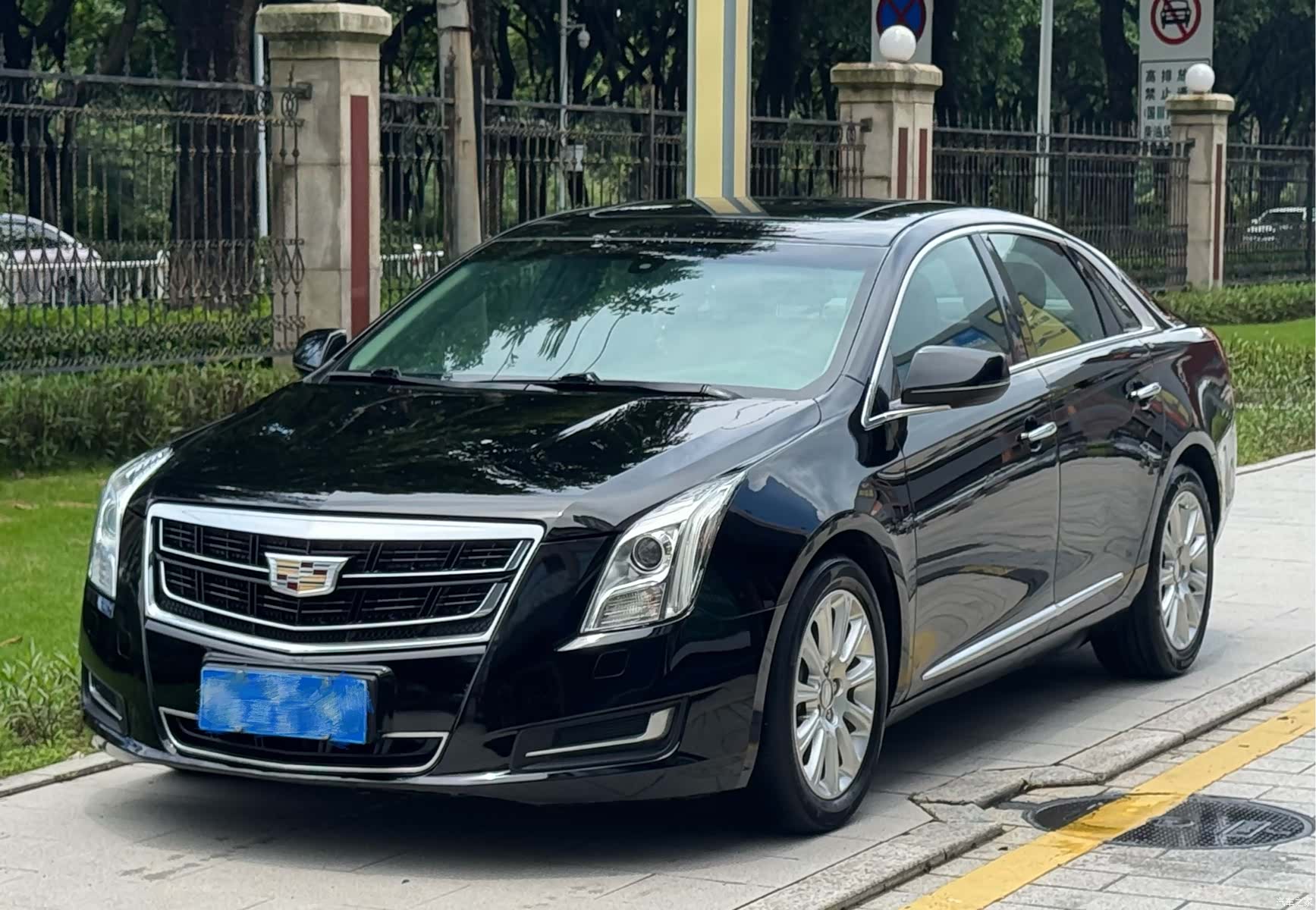 Cadillac XTS, 2017 1