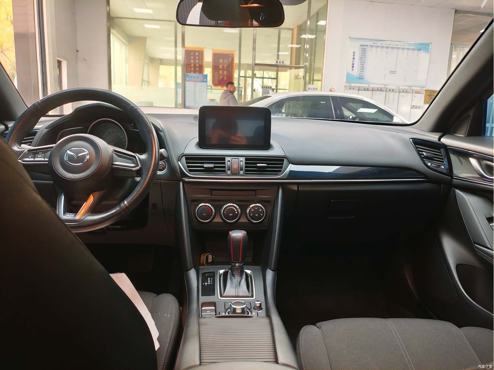 Mazda CX-4, 2020 12