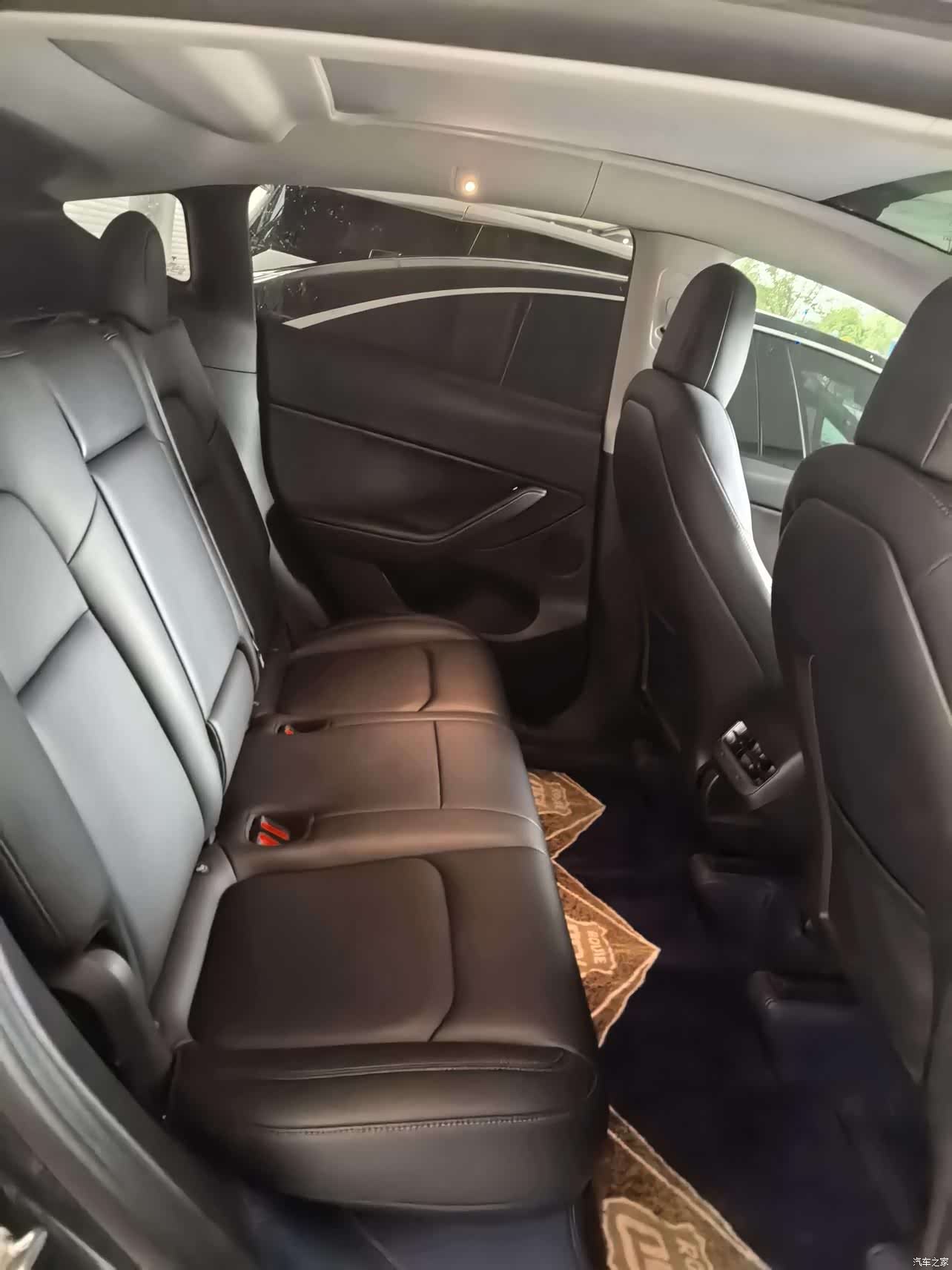 Tesla Model Y, 2022 9