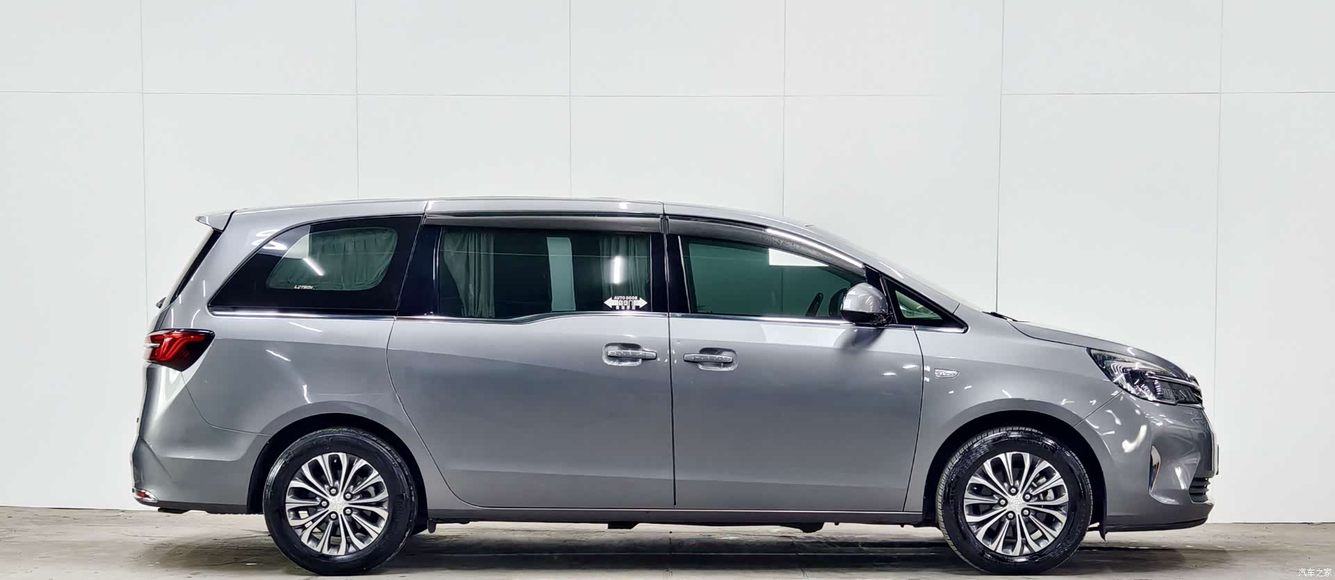 Buick GL8, 2020 4