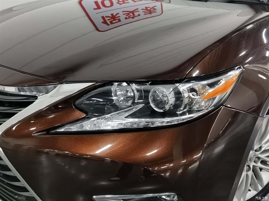 Lexus ES, 2015 7
