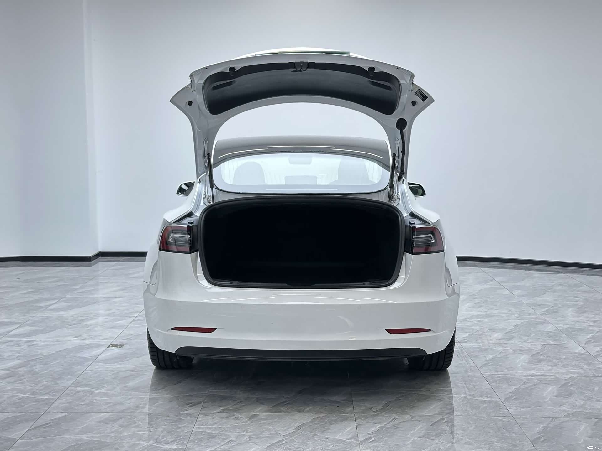 Tesla Model 3, 2020 10