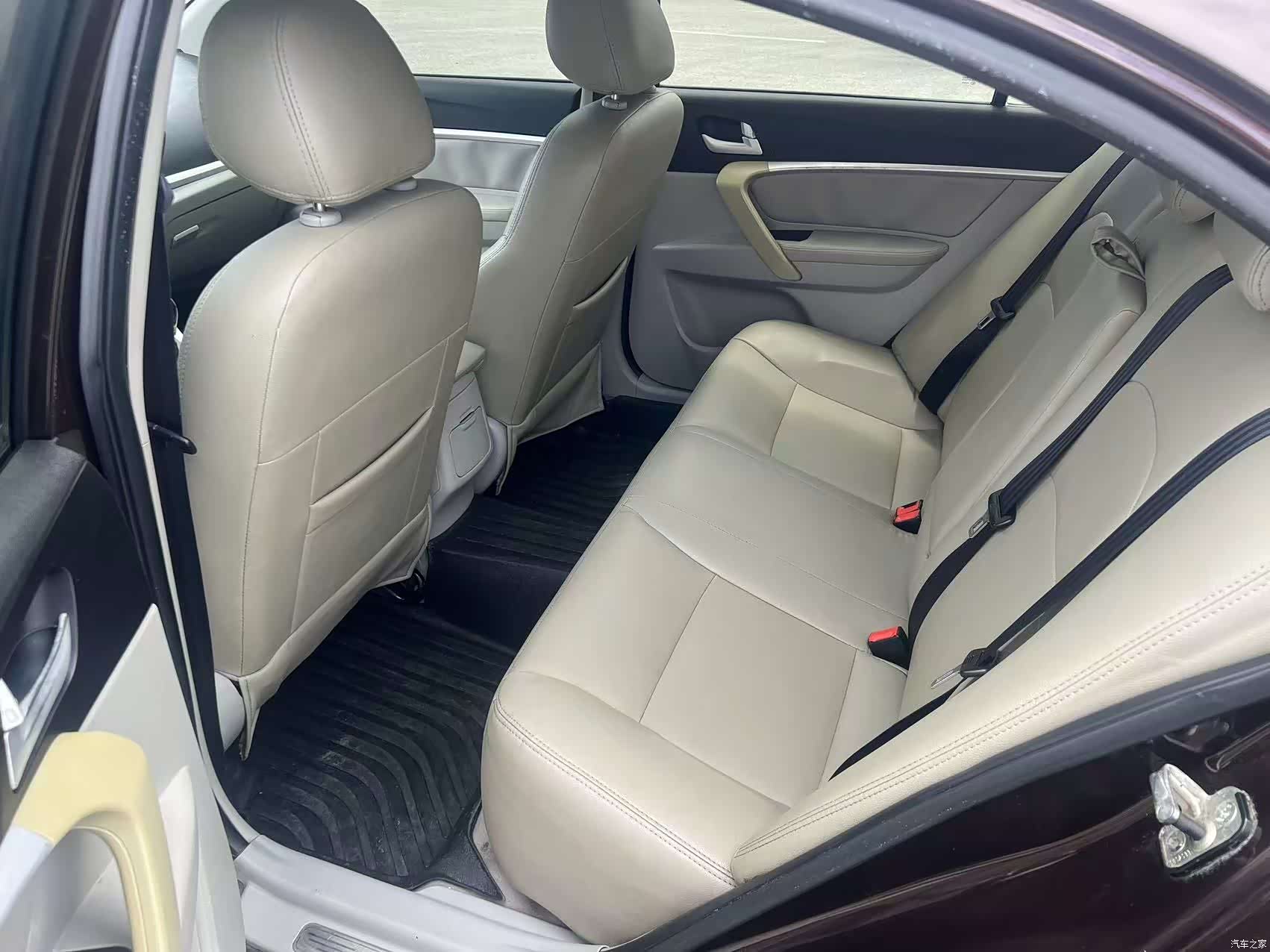 Geely Emgrand, 2015 8